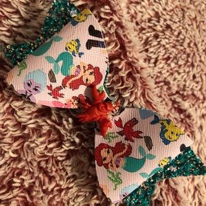 Little mermaid bow